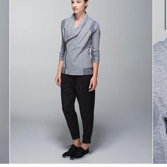 Lululemon Size 10 Bhakti Yoga Jacket - Picture 3 of 15